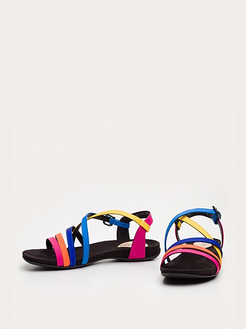  Multi-kolorowe sandały