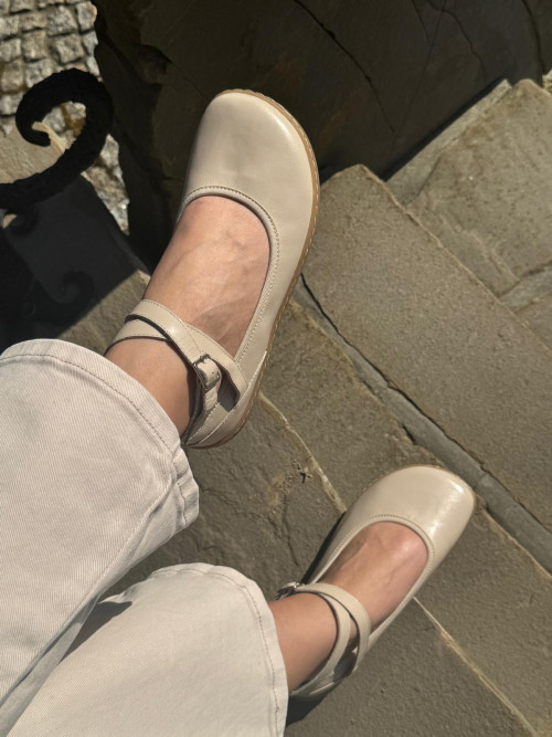  Beżowa balerina barefoot