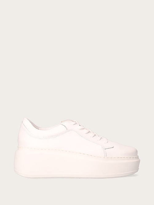 Białe licowe sneakersy